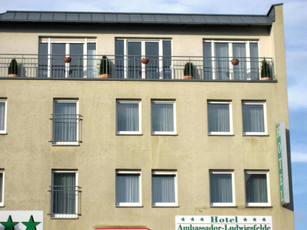 Hotel Ambassador-Ludwigsfelde Exterior photo